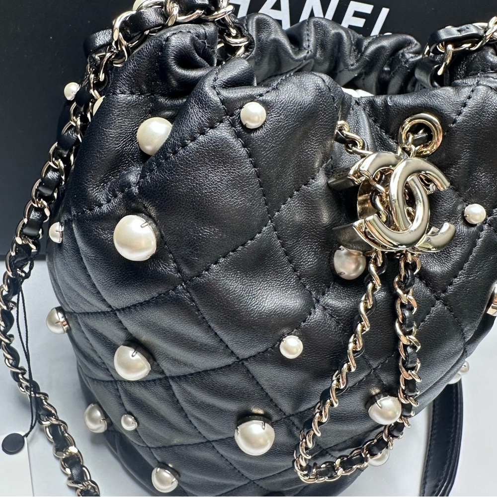 Brand new rare size CHANEL bucket bag with pearl embelishment - Picture 9 of 14